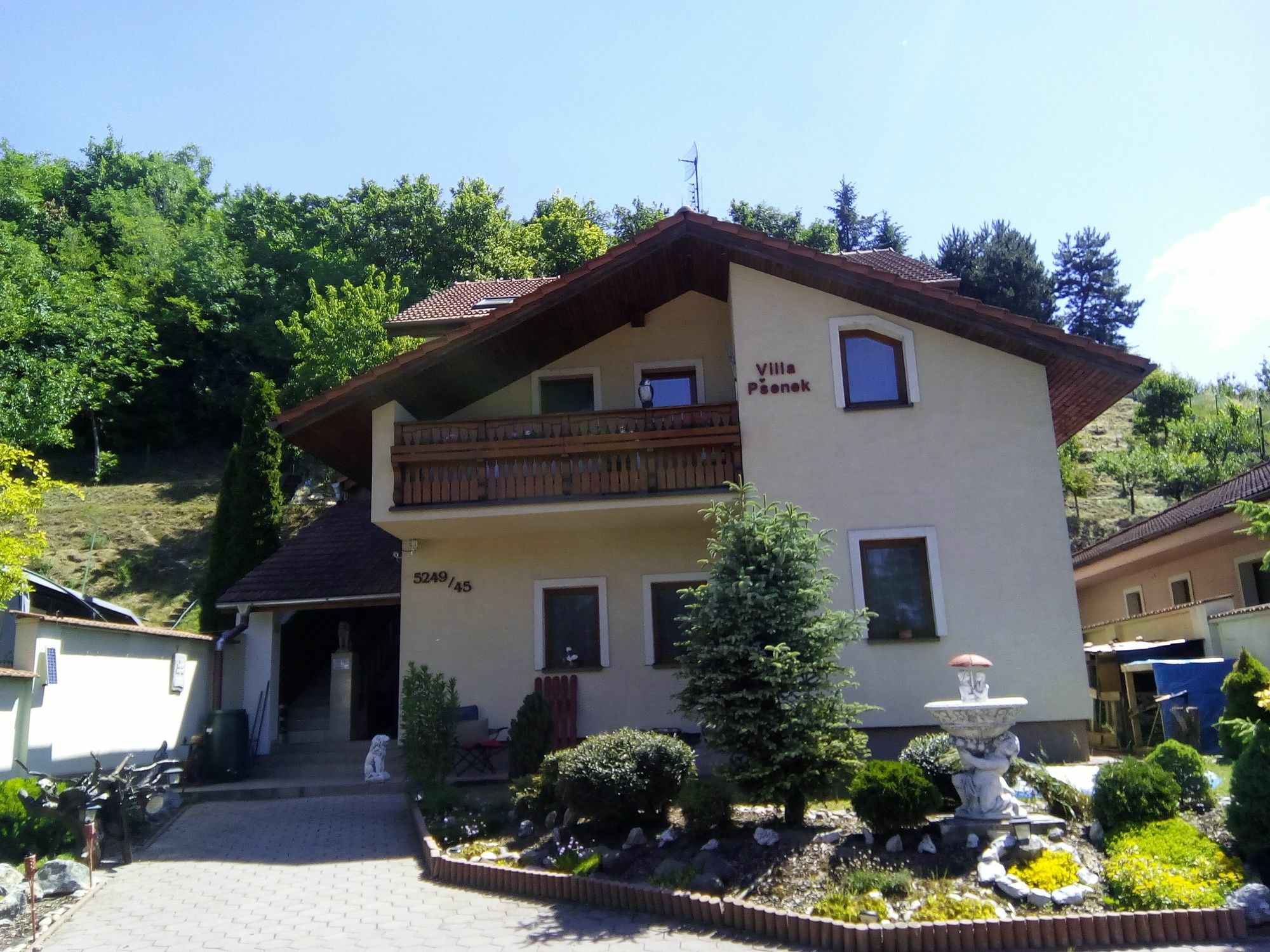 Villa Psenek Banka Экстерьер фото